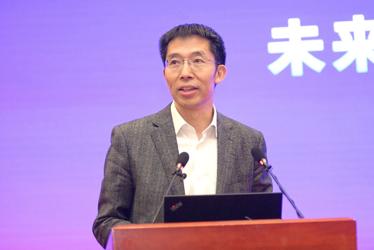 曾嵘副校长致辞